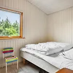 3 Bedroom Beautiful In بيت للعطل