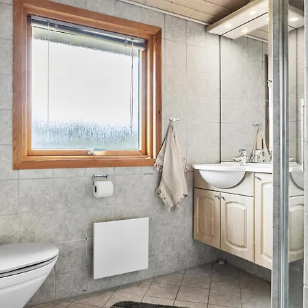 3 Bedroom Beautiful In Hébergement de vacances *