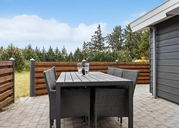 Semesterbostad 3 Bedroom Beautiful In *